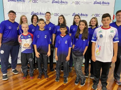 BADMINTON - Equipe conquista medalhas na  1ª Etapa do Campeonato Paranaense 