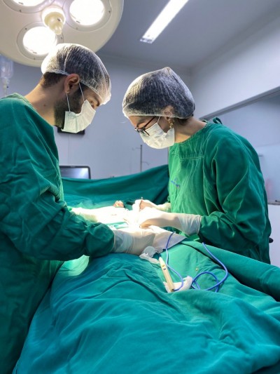 Pequeno Palotinense realiza cirurgia no Hospital Beneficente Moacir Micheletto