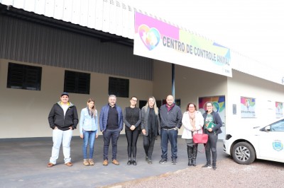 CONTROLE DE ANIMAIS- Equipe da Prefeitura de Palotina realiza visita em Centro de Terra Roxa