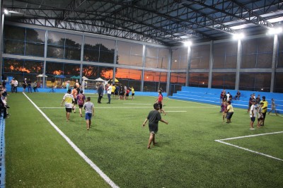 Palotina reinaugura quadra de esportes no Jardim Nova Esperança