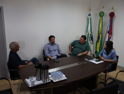 Vice-prefeita Judith Sendtko recebe assessor da SESA e ex-prefeito Jucenir Stentzler para tratar de demandas da saúde Vice-prefeita Judith Sendtko recebe assessor da SESA e ex-prefeito Jucenir Stentzler para tratar de demandas da saúde