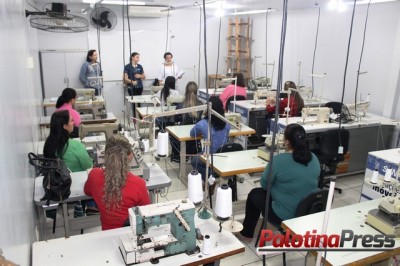 Palotina inicia curso de Corte e Costura na Faculdade do Trabalhador Palotina inicia curso de Corte e Costura na Faculdade do Trabalhador