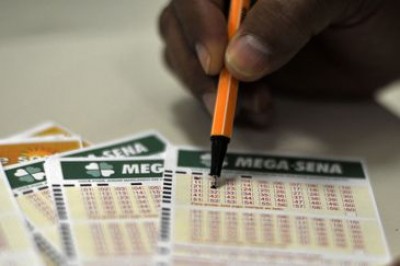 Mega-Sena pode pagar R$ 23 milhões neste sábado