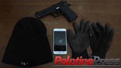 Palotina - PM prende dois e recupera motocicleta furtada momentos após o crime.