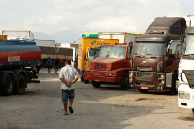 Insatisfeitos, caminhoneiros marcam protesto e nova paralisação pode acontecer