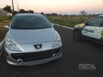 Peugeot roubado em Terra Roxa é recuperado pela PM em Guaíra