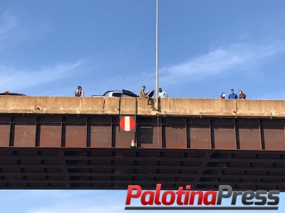 Guaíra: Força policial resgata homem que tentava pular da Ponte Ayrton Senna (assista ao vídeo)