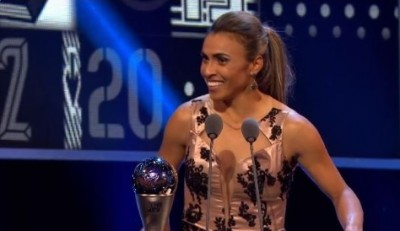 Marta é eleita melhor jogadora do mundo pela sexta vez