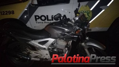 Polícia Militar de Terra Roxa recupera motocicleta roubada.