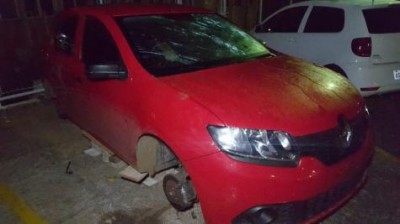 Ponta Grossa - Homem tem carro roubado durante velório do pai