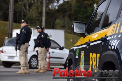 PRF flagra 5,9 mil veículos acima da velocidade durante o feriado no Paraná