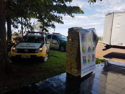 POSTO POLICIAL RODOVIÁRIO DE ASSIS CHATEAUNRIAND  REALIZA APREENSÃO DE DROGAS