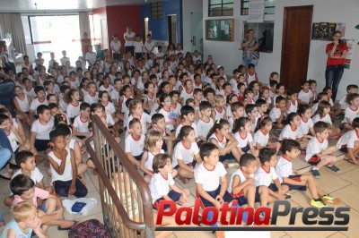 Escolas municipais realizam Mostra Interna de Leitura