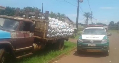 POLÍCIA AMBIENTAL APREENDE CARVÃO ILEGAL EM ASSIS CHATEAUBRIAND