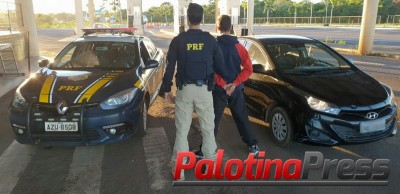 PRF recupera em Guaíra (PR) carro que seria trocado por drogas no Paraguai