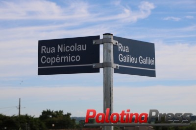 Prefeitura instala placas com os nomes de ruas no Interlagos 