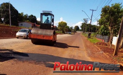 Operação tapa buraco segue na Cohapar e Rua Sibipiruna