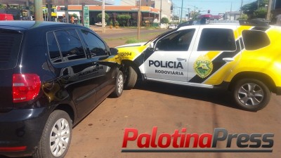 Palotina - Viatura da Polícia Rodoviária Estadual se envolve em acidente de transito no centro.