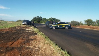 Carros batem de frente e seis pessoas morrem na BR-373