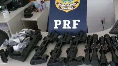 PRF apreende kits que transformam pistolas em metralhadoras