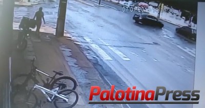 Palotina: Câmaras de segurança flagram acidente na esquina da Equagril na tarde de ontem.