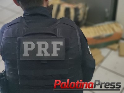 Após 10 km de fuga, PRF e PM prendem homem com 113 quilos de maconha