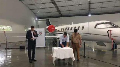 Ratinho Junior entrega aeronave que ficava à disposição do Governador