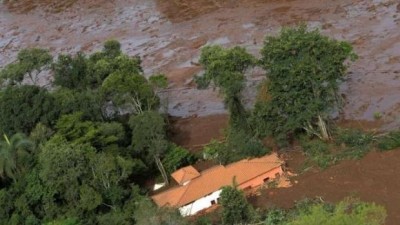 Sobe para nove o número de mortos pelo rompimento de barragem em Minas