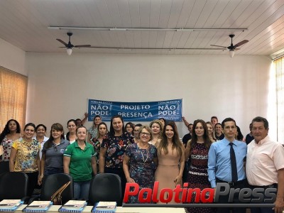 Reunião trata sobre a importância do Projeto Presença nas escolas