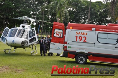 Helicóptero do Consamu pousa em Palotina e realiza transferência de idoso. 