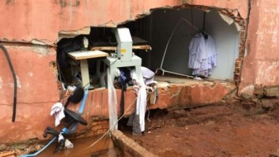 Cascavel - Máquina de 300 quilos é arrastada por mais de sete metros durante temporal