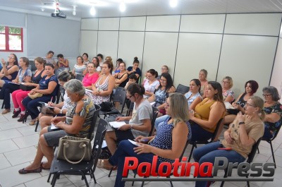 Prefeito Jucenir participa de encontro com as líderes dos clubes da mulher 