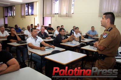 PMs iniciam treinamento para atuar na segurança das escolas