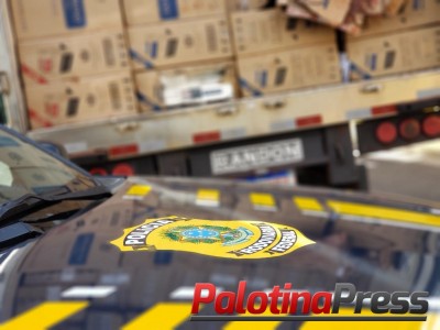 PRF apreende meio milhão de carteiras de cigarro no Paraná