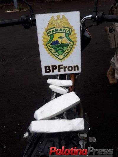 BPFRON RECUPERA QUATRO VEÍCULOS COM ALERTA DE FURTO/ROUBO, APREENDE CIGARROS E DROGAS.