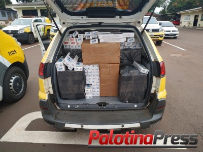 Policiais Militares apreendem caixas de cigarros oriundos do Paraguai, durante cumprimento de mandado judicial, na cidade de Toledo 