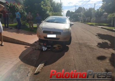 Palotina - Condutor embriagado perde controle de direção e atinge motocicletas estacionadas.