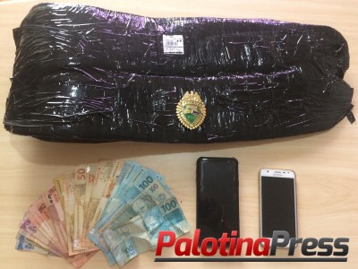 Palotina - Mulher é presa pela PM transportando Haxixe amarrado no corpo