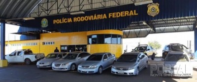 PRF apreende seis carros durante ação de combate ao contrabando na região