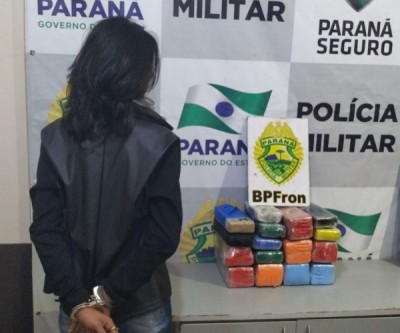 Mulher é presa com maconha em ônibus de linha em Cascavel