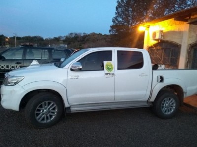 BPFron apreende caminhonete com placas clonadas em Santo Antônio do Sudoeste
