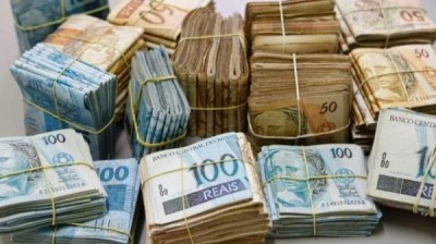 Morador encontra 18 mil reais perdido e devolve a família em Assis Chateaubriand