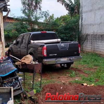 POLICIAIS MILITARES DE GUAÍRA RECUPERAM CAMINHONETE FURTADA