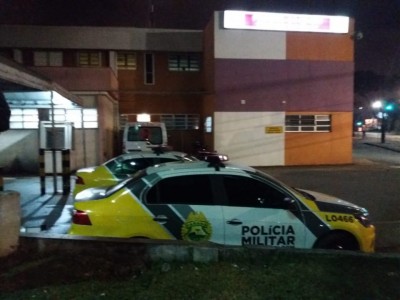 Policial é baleada acidentalmente por colega dentro da viatura durante patrulhamento