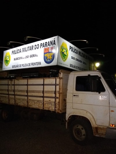 BPFRON APREENDE CAMINHÃO CARREGADO COM CIGARROS EM ENTRE RIOS DO OESTE-PR