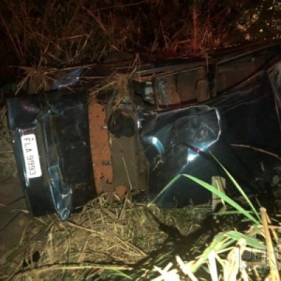 Veículo preparado para o contrabando fica destruído ao capotar em Marechal Rondon