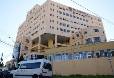 Menina de um ano tem 60% do corpo queimado por água quente em Curitiba