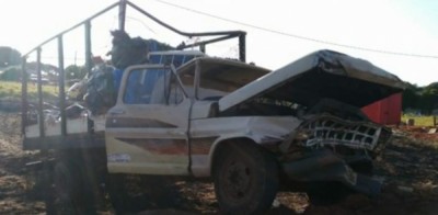 Idoso morre após carro bater contra barranco, em Umuarama