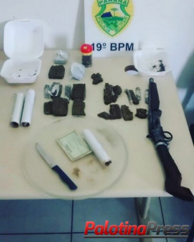 Rádio Patrulha de Toledo apreende espingarda e droga