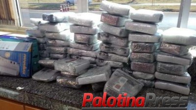 Polícia Rodoviária Estadual apreende dois ônibus com mercadorias contrabandeadas